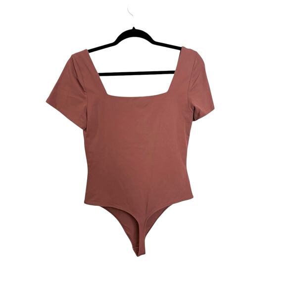 Aritzia Babaton Bodysuit Womens Large Contour Squareneck Top Dusty Rose Pink - Picture 2 of 5